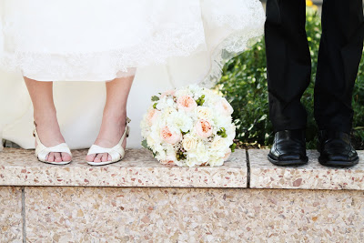 Fun wedding flowers picture. 