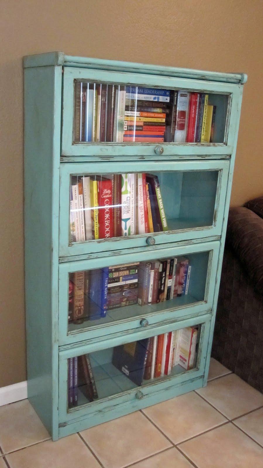 Old bookcase update with paint. 