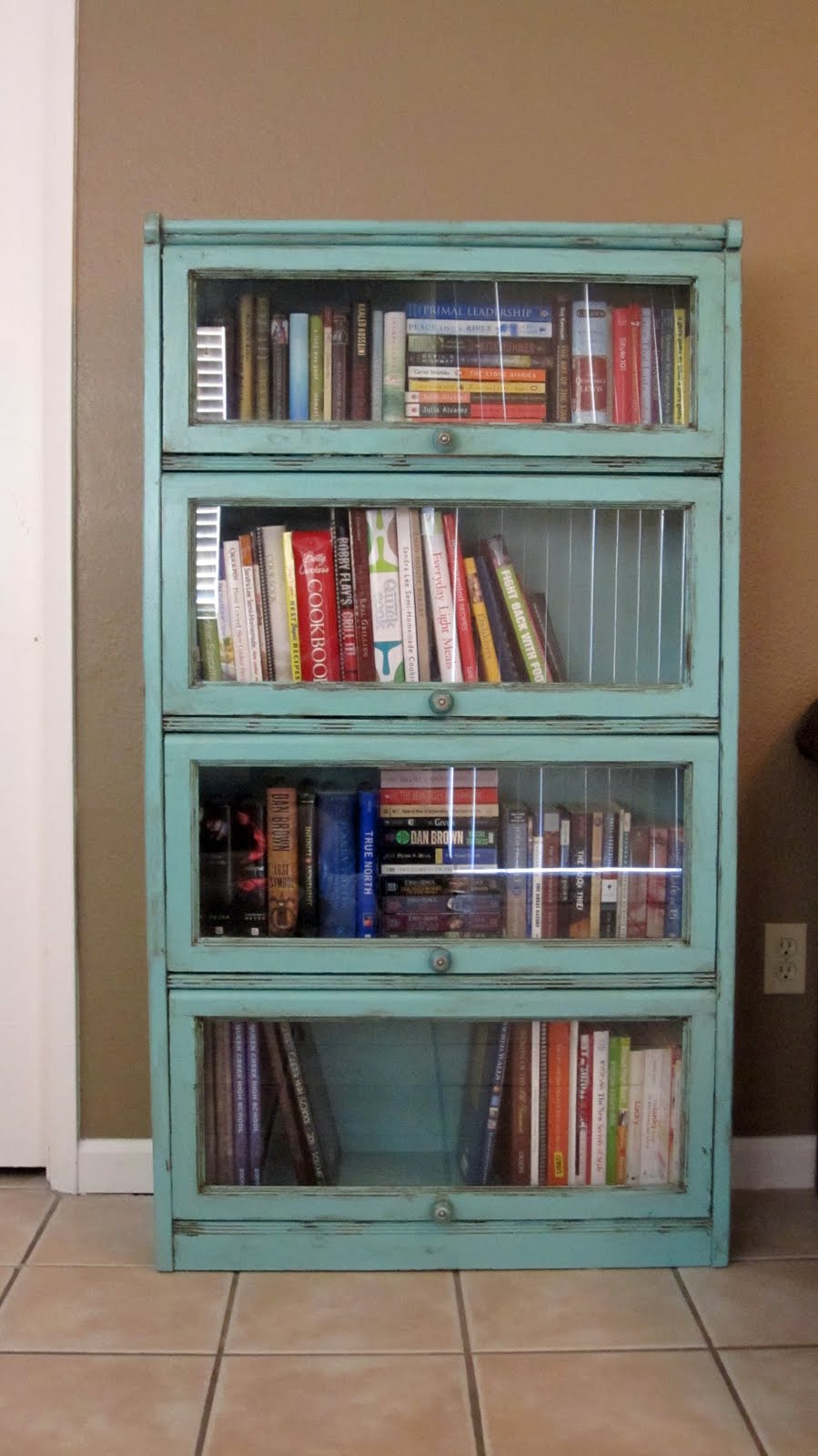 Shabby chic bookcase redo. 