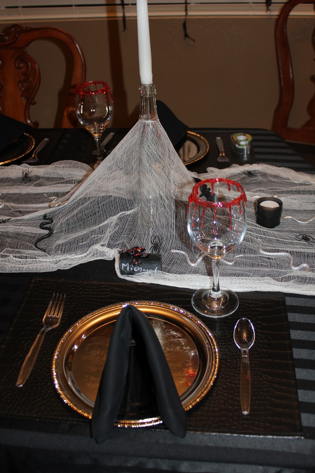 Halloween dinner party decorations. 