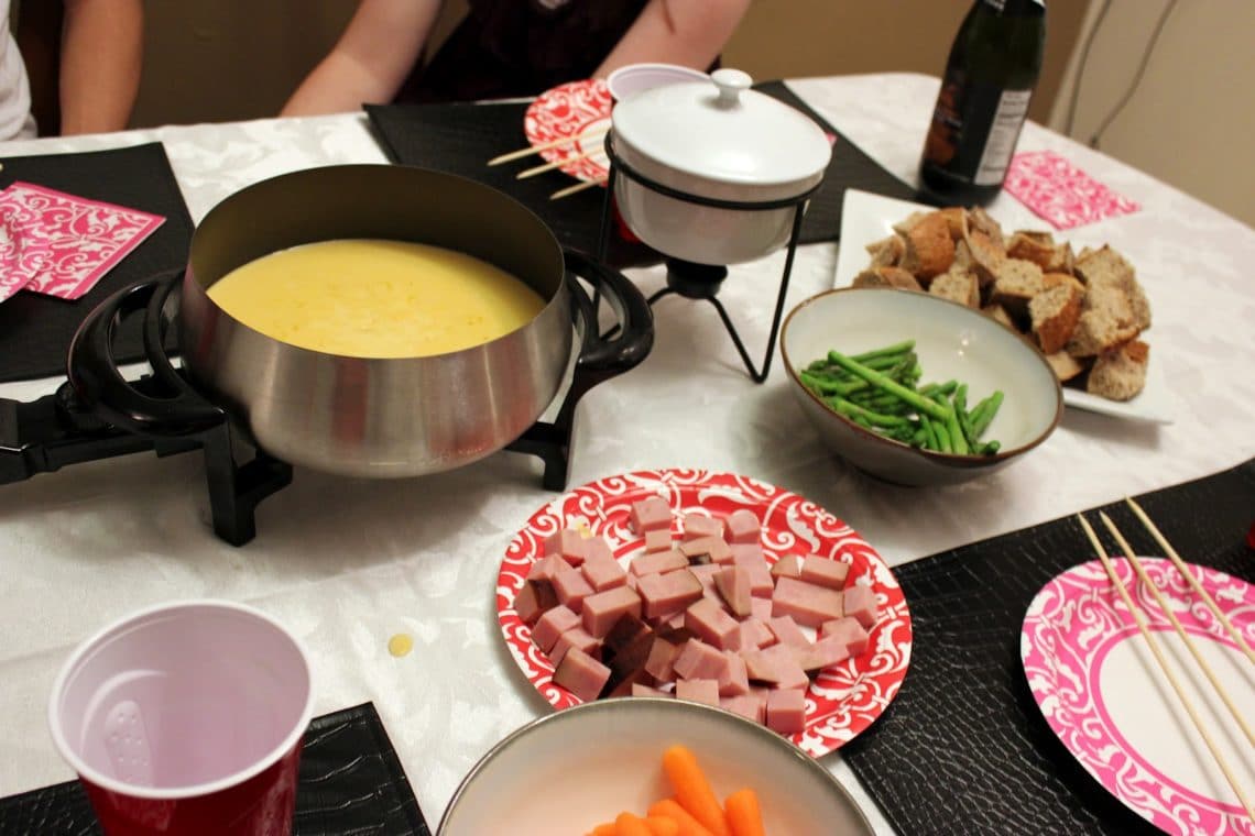 Easy fondue party. 