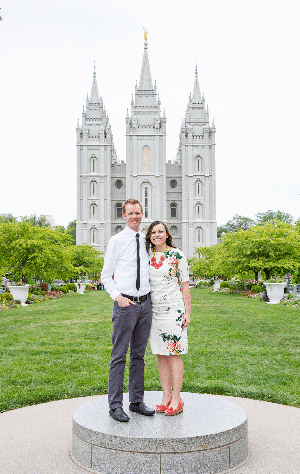 Couple in front of the Salt Lake City Temple. 