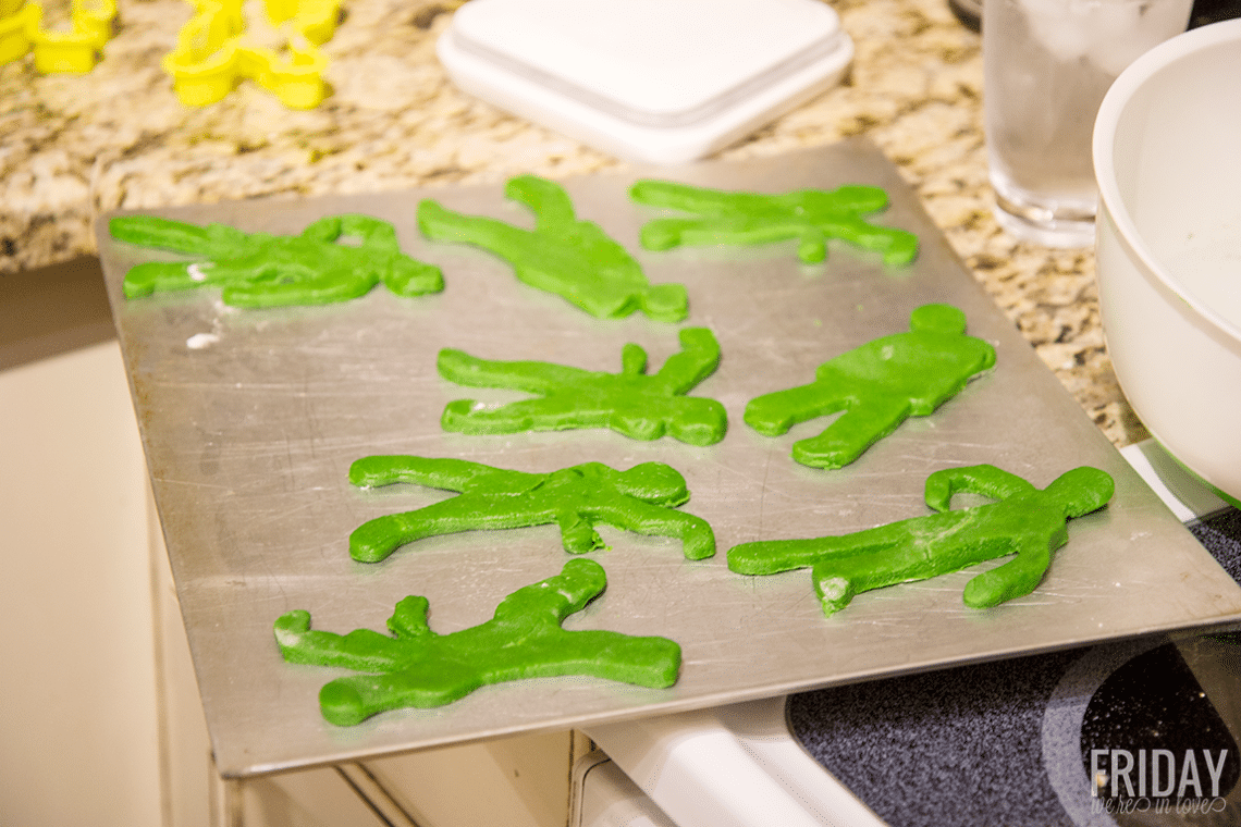 Zombie cookie cutter