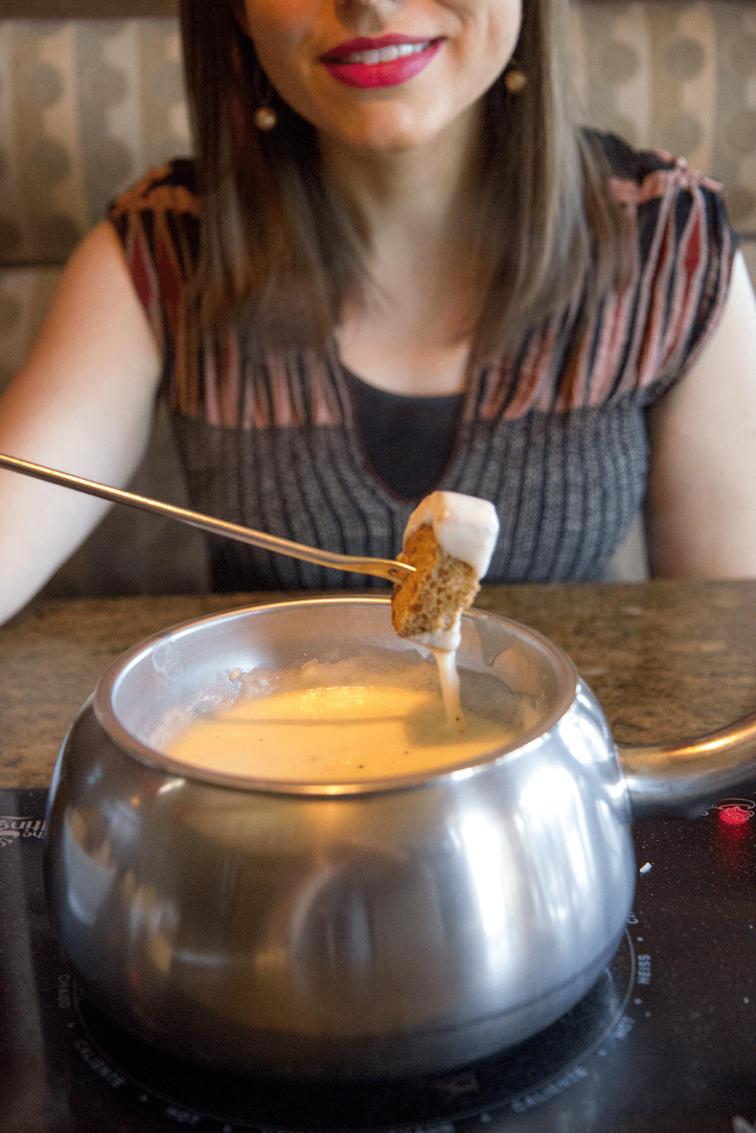 Melting pot cheese fondue pot. 