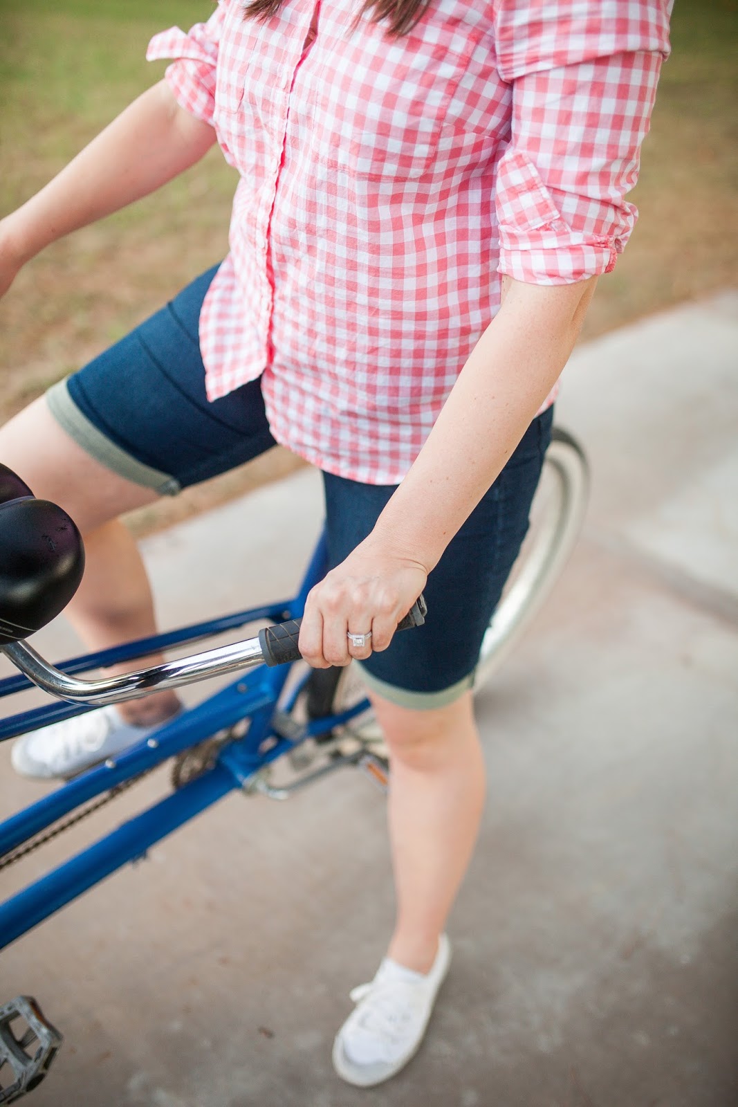 Cute bike riding outfit. 