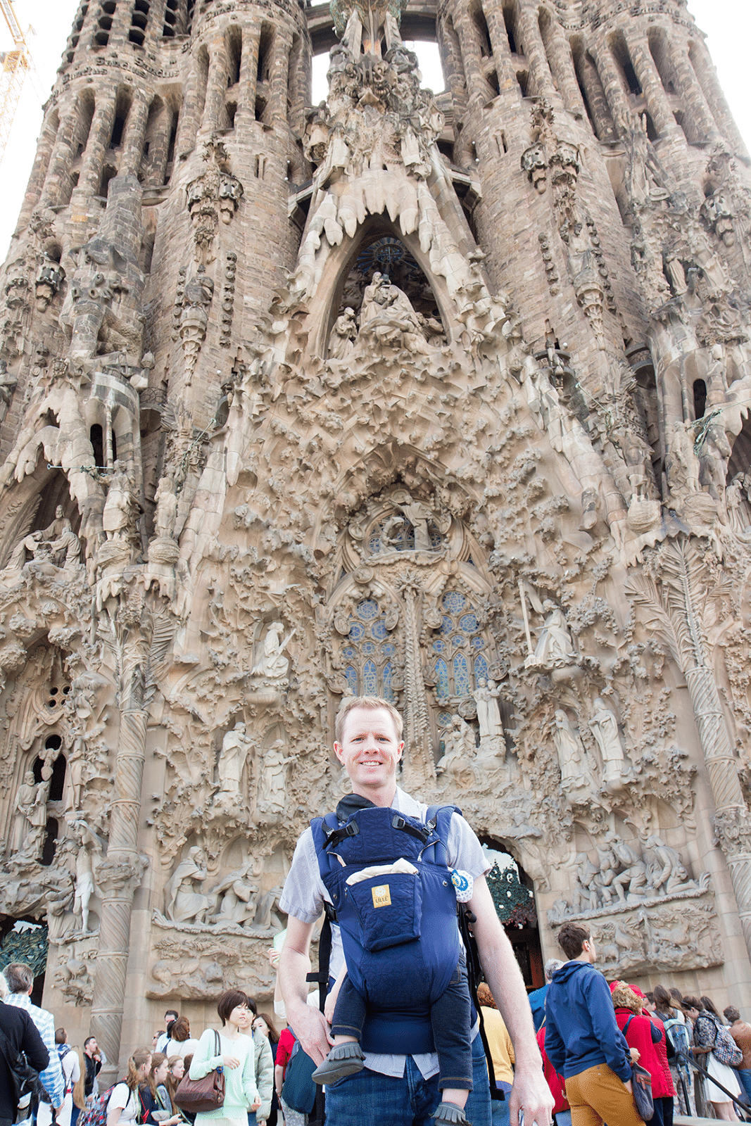 Visiting La Sagrada Familia travel guide. 