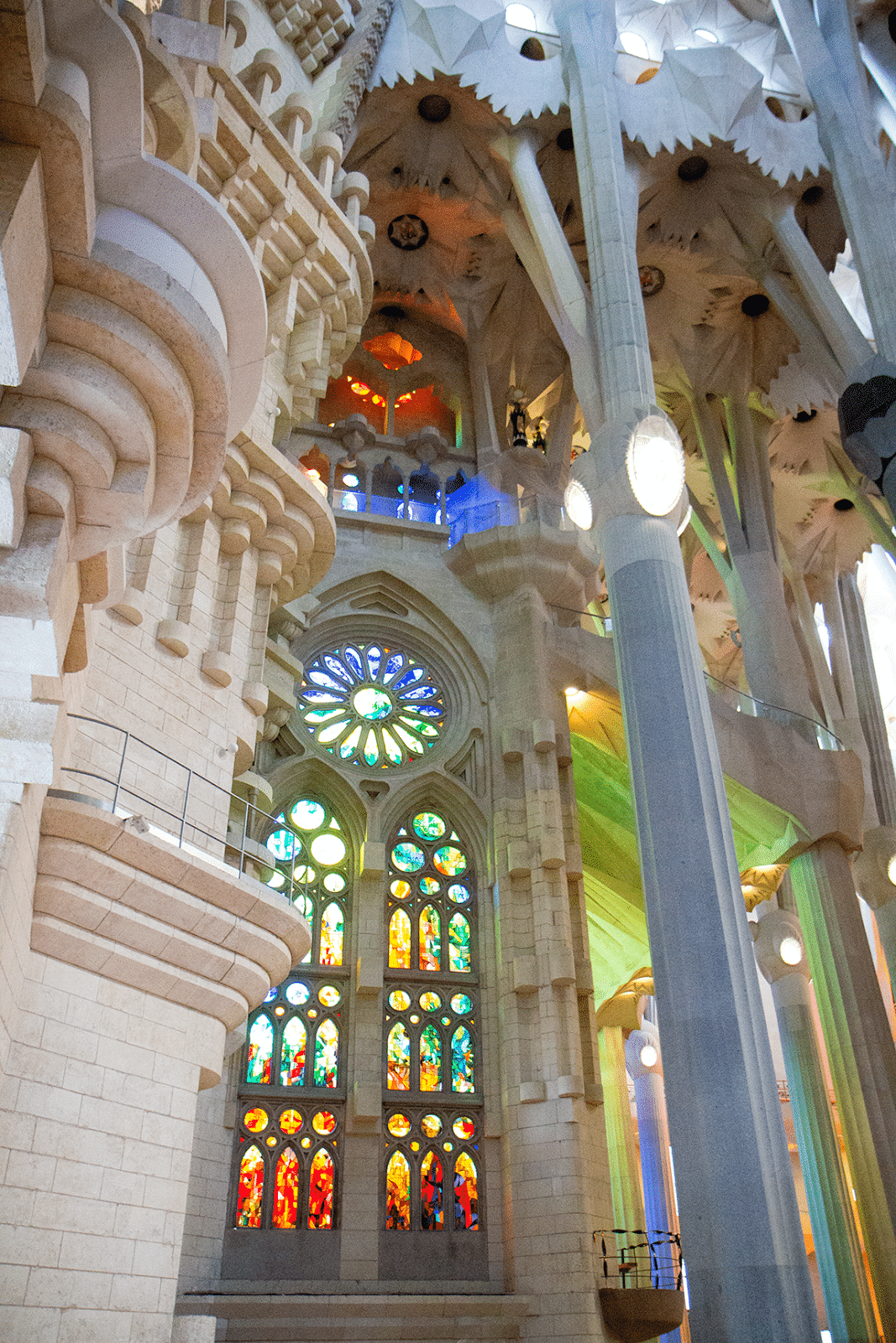 La Sagrada Familia tour guide. 