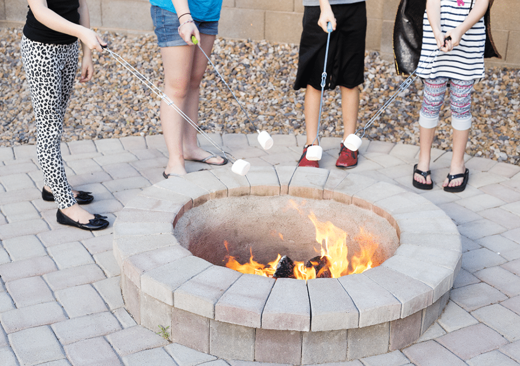 The Perfect Summer Party with S'mores