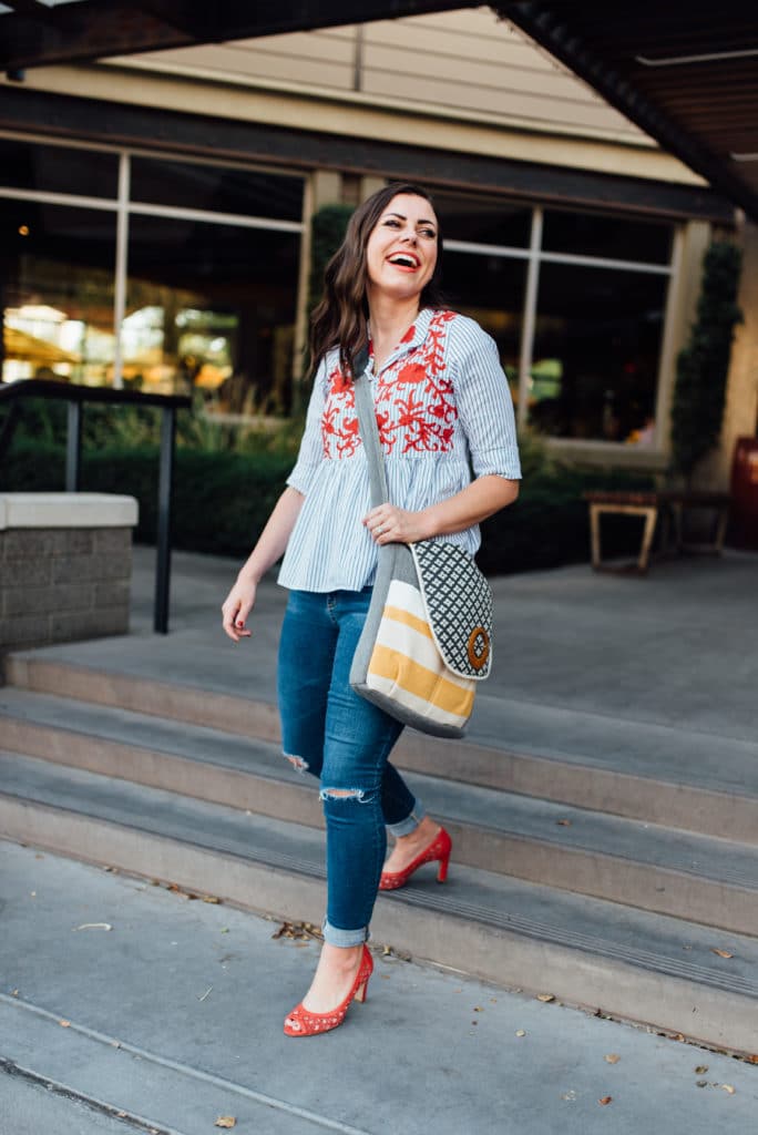 Boyfriend jeans date night outfit idea. 