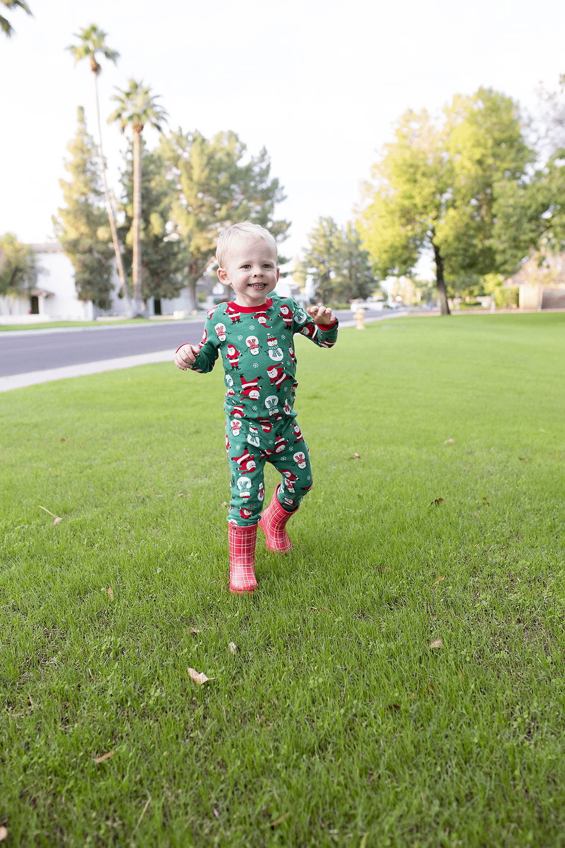 It’s Holiday Jammies Time!