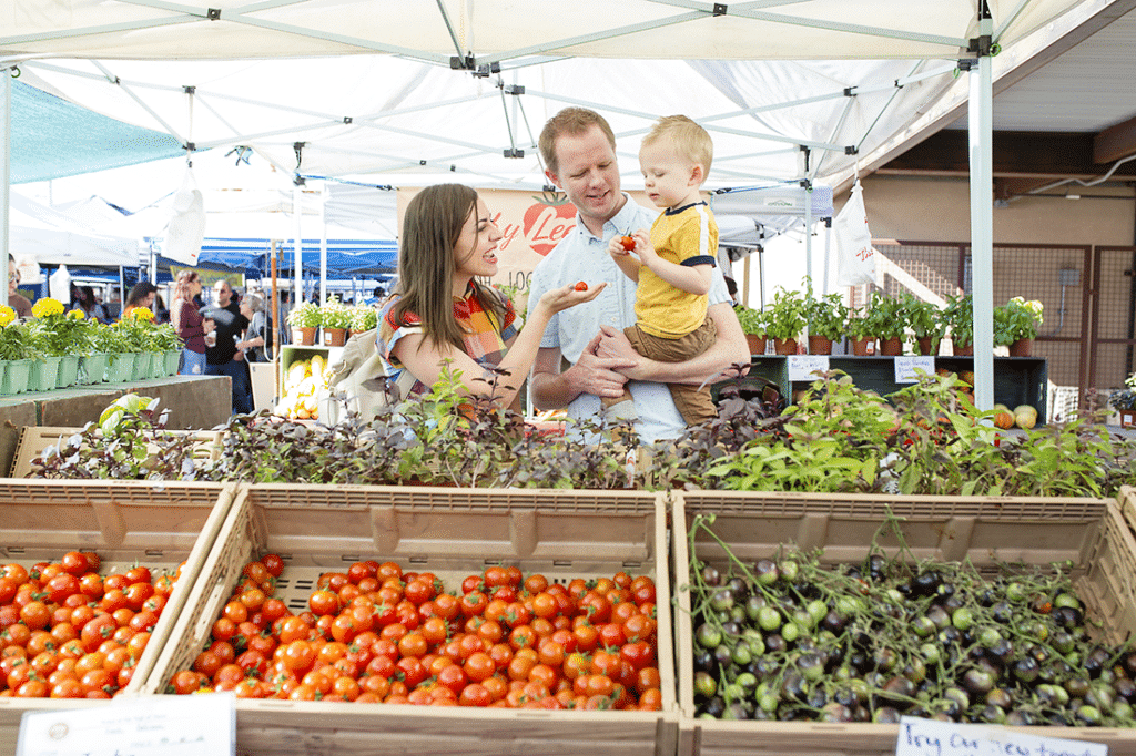 Farmer\'s Market date. 