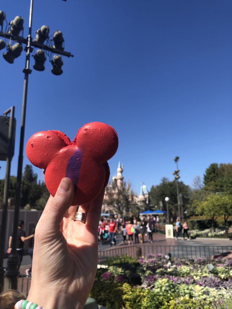 The 20 best Disneyland picture locations and Instagram picture ideas for your next Disneyland trip! Mickey Macaron
