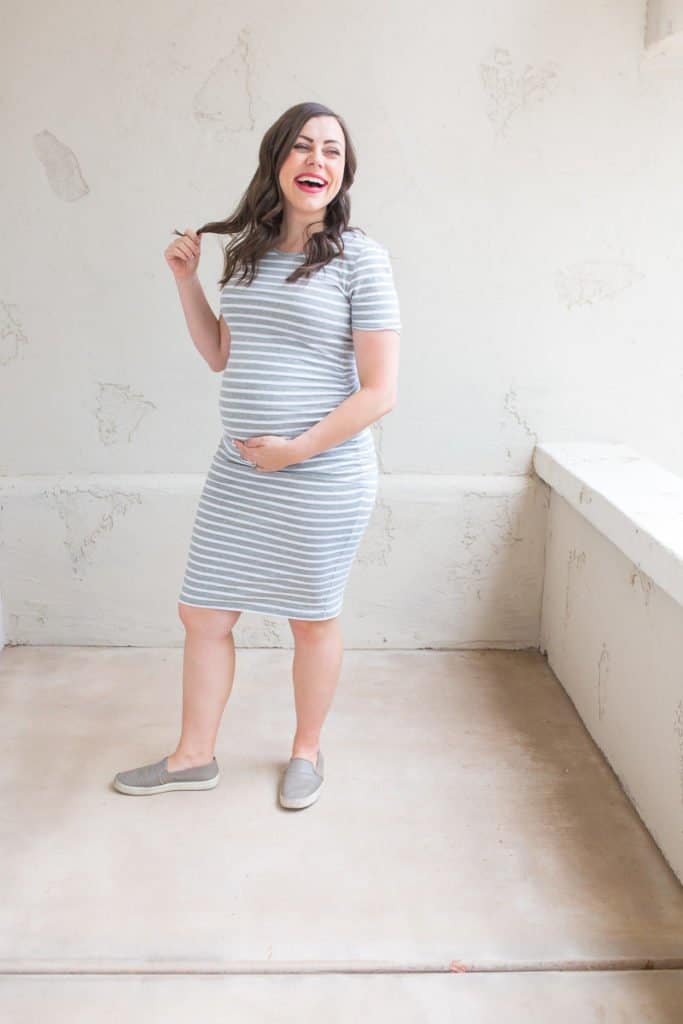 Maternity Styles: how to wear a bodycon maternity dress. 