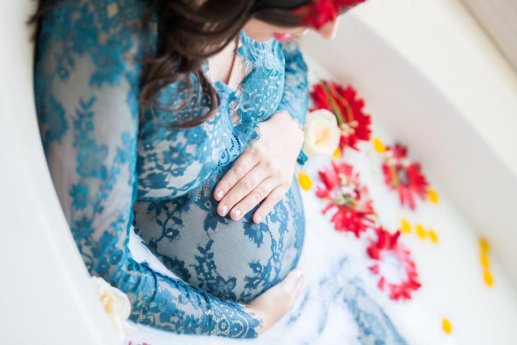 Tips for Pulling off an Amazing Milk Bath Maternity Shoot