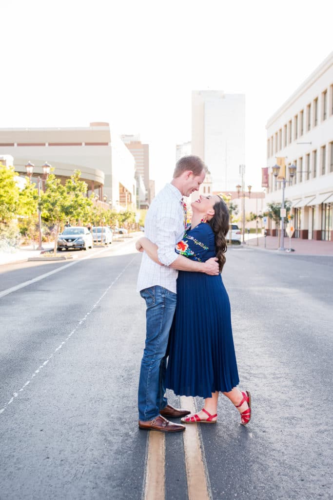 City maternity photo shoot: pregnancy photos in the city