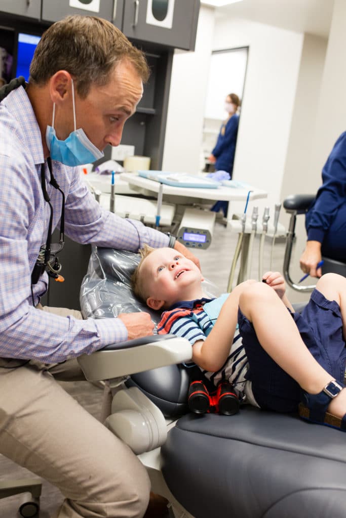 Pediatric Dentists near me: How to find a great pediatric dentist for a successful first trip to the dentist! 