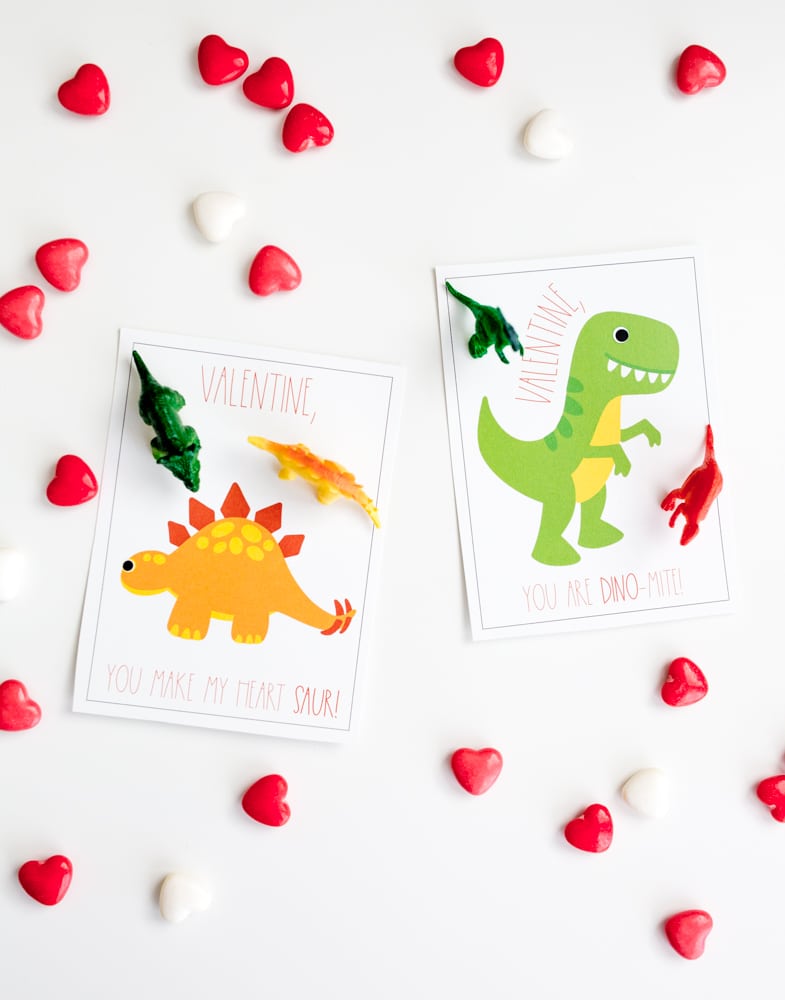 Dinosaur Valentine printable: easy free printable valentines cards you can make in no time! 