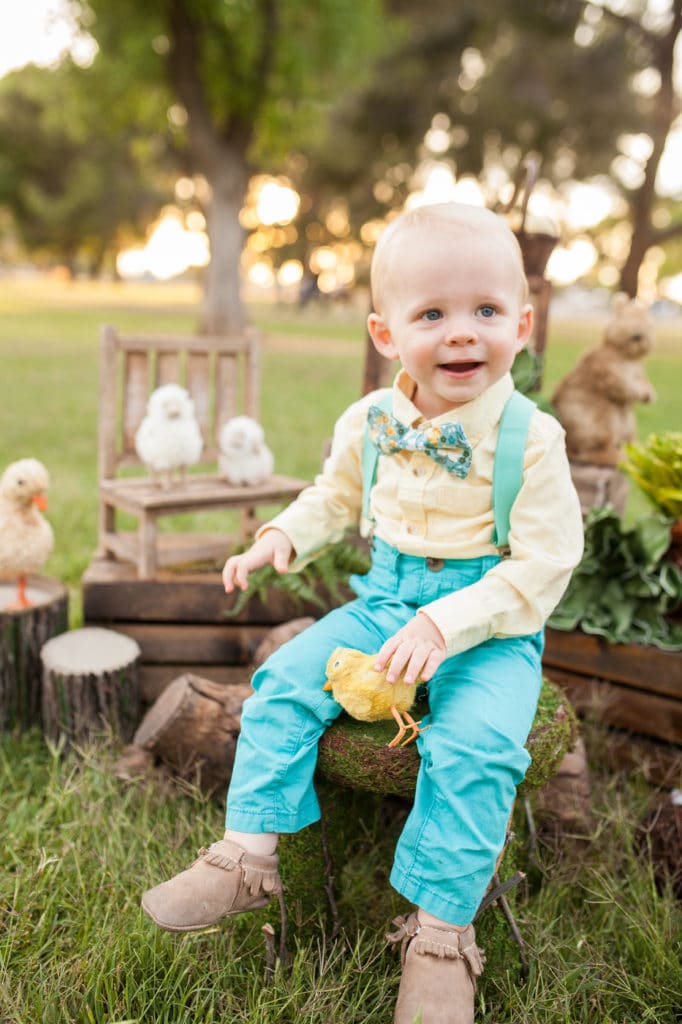 Cute Easter outfits for kids. 