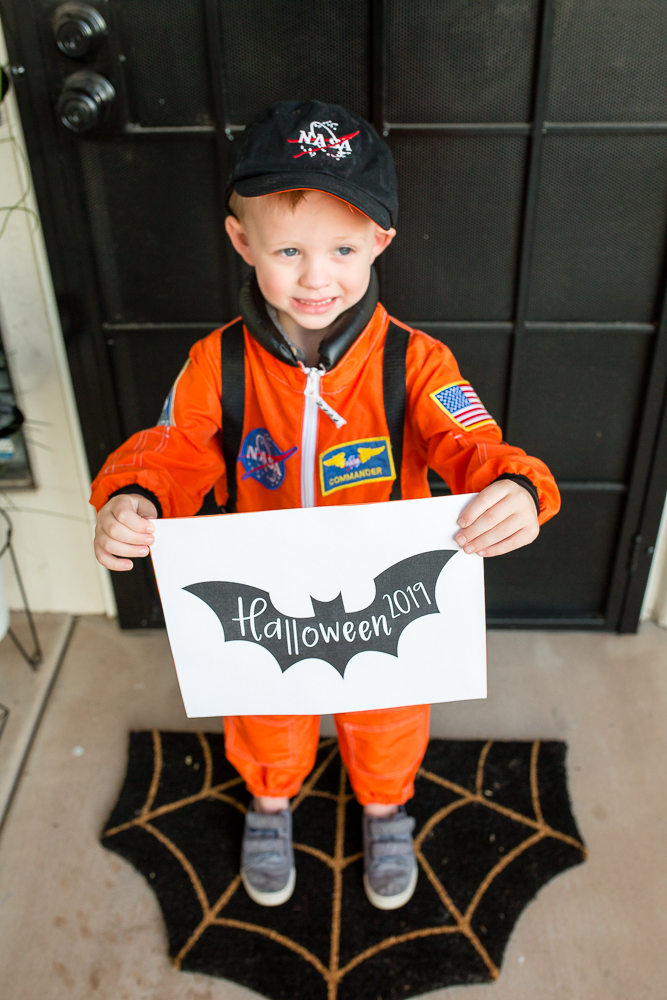 Halloween Costume Pictures: Pre Trick-or-Treating {Free Halloween Printable}