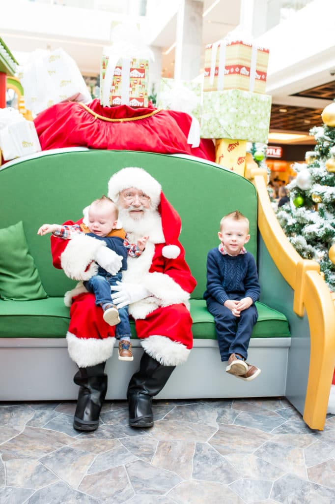 Santa HQ Santa at the mall visit and review. 