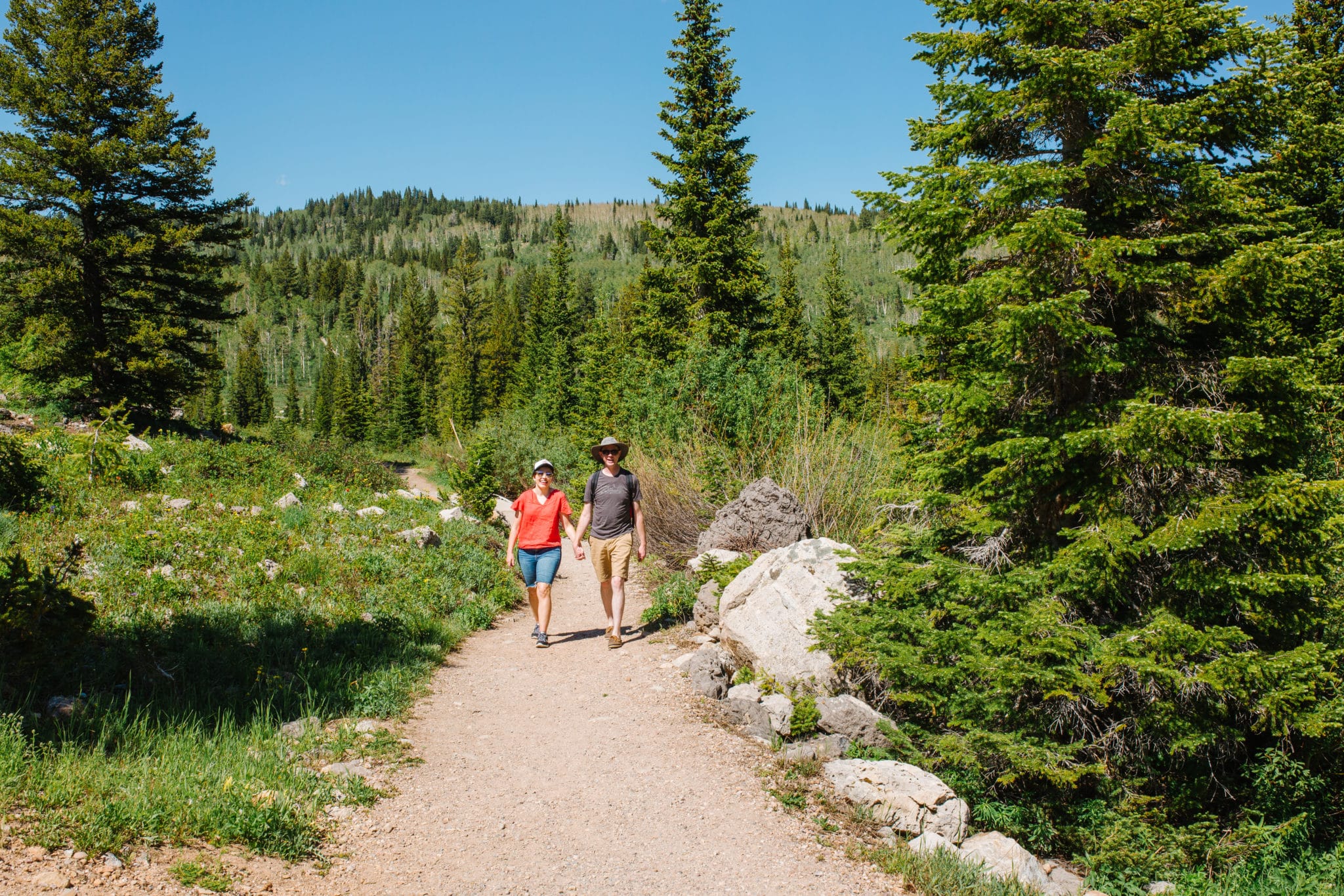 What to Wear on a Hiking Date