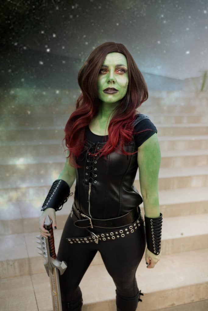 Arriba 96+ imagen gamora outfit