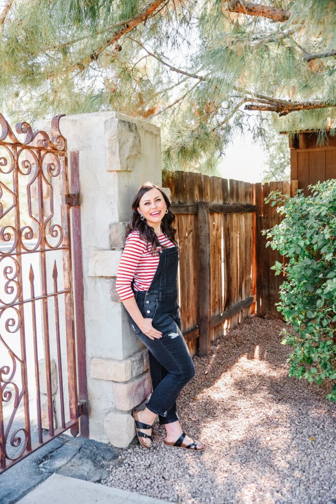 How to style Black Overalls. 