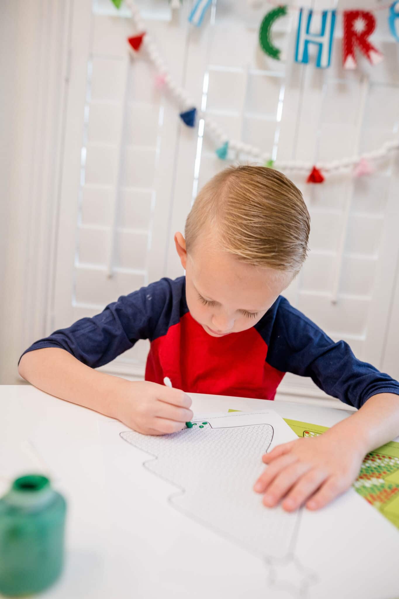 Christmas Dot Painting. 