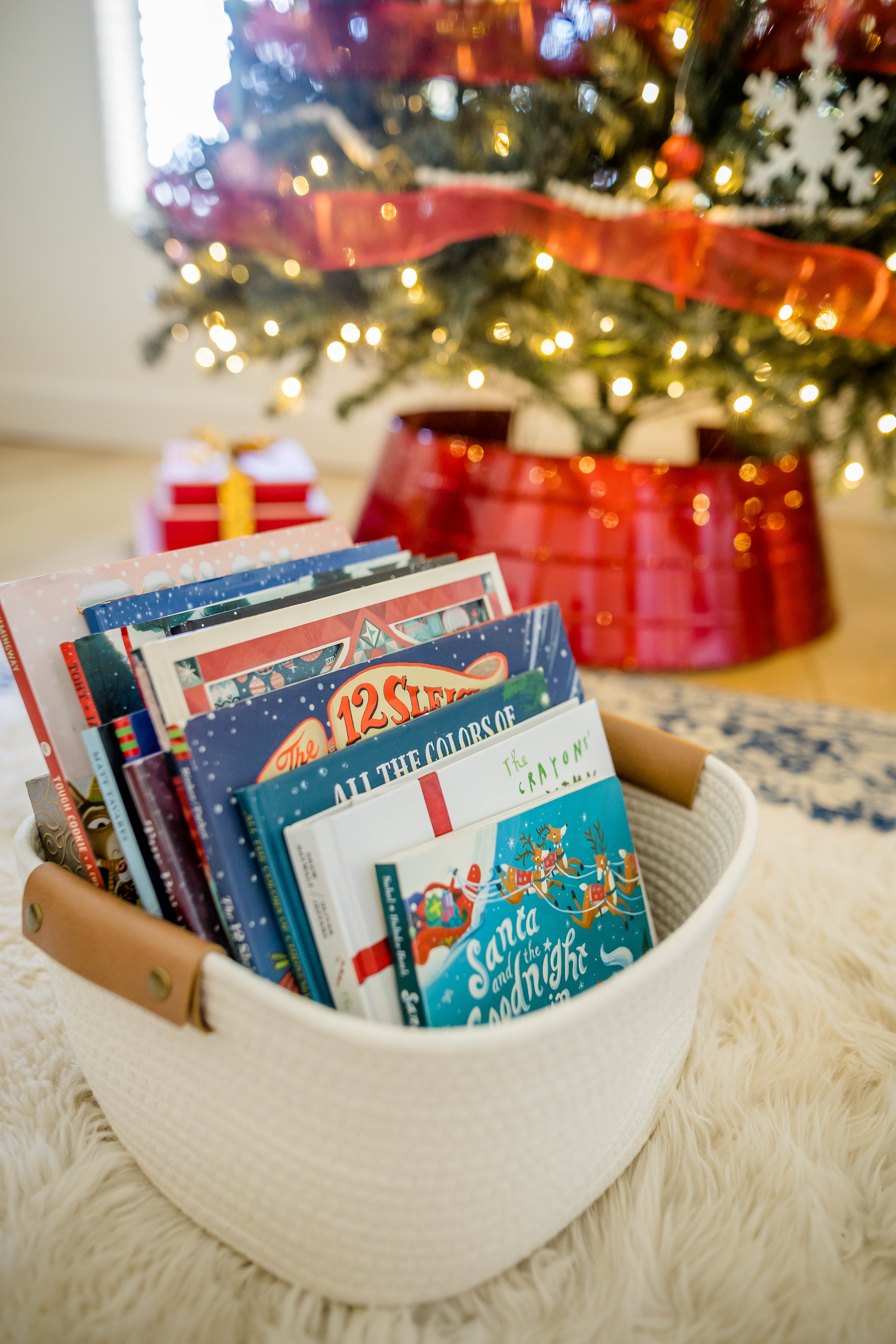 Book Advent Calendar : Christmas Advent Books - Friday We're In Love
