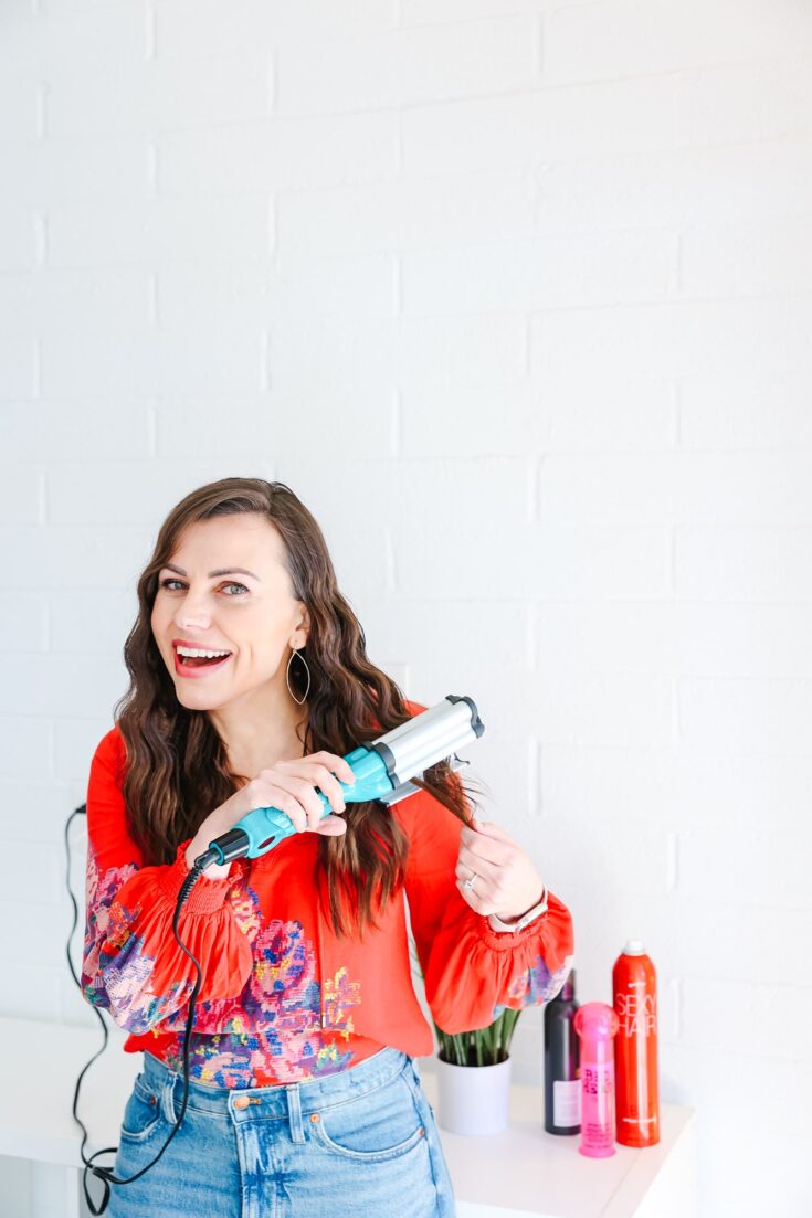 How to use a hair waver iron