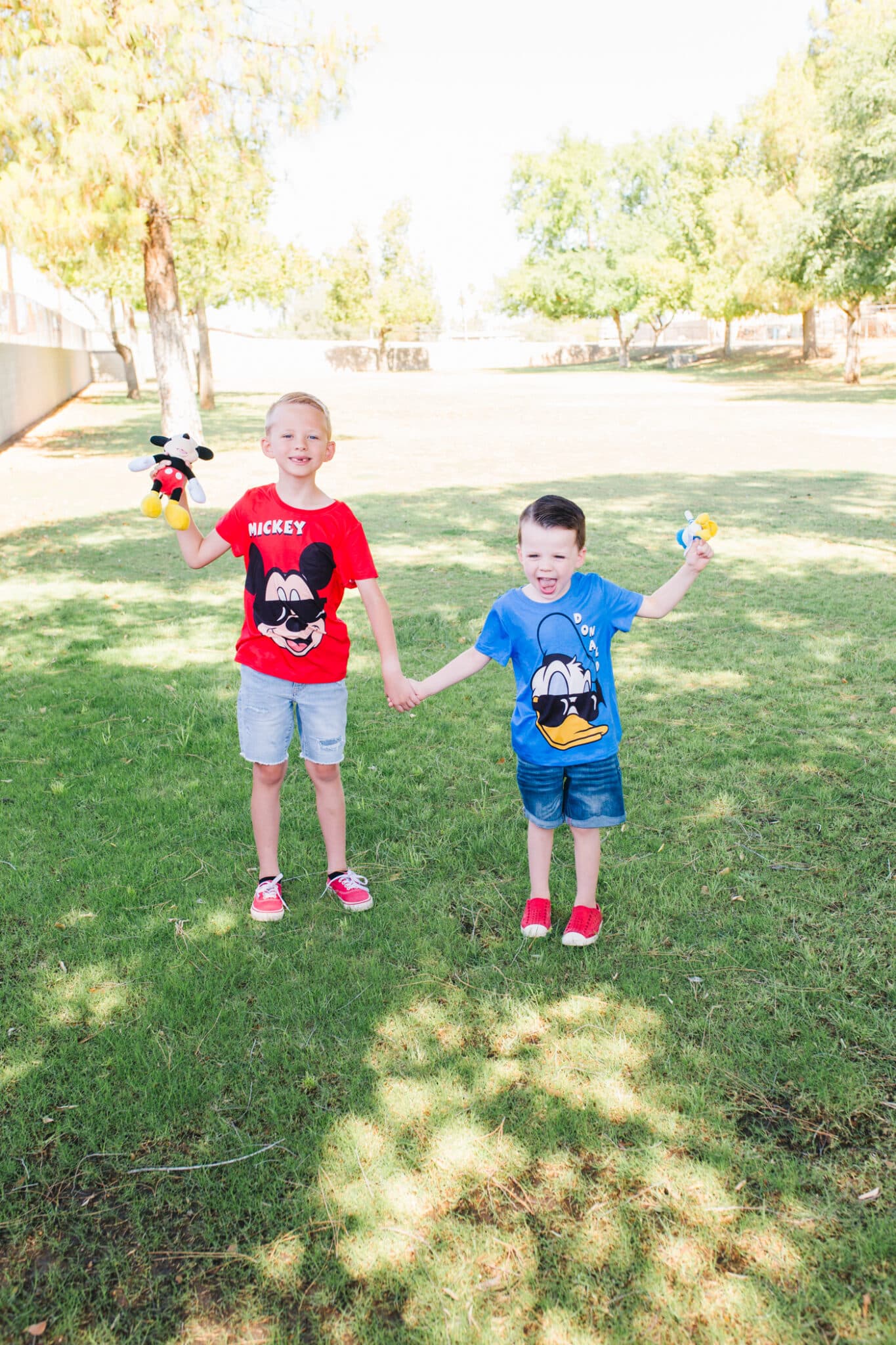 Tips for Disney vacation with a toddler or young children: boys prepared and ready for Disneyland. 