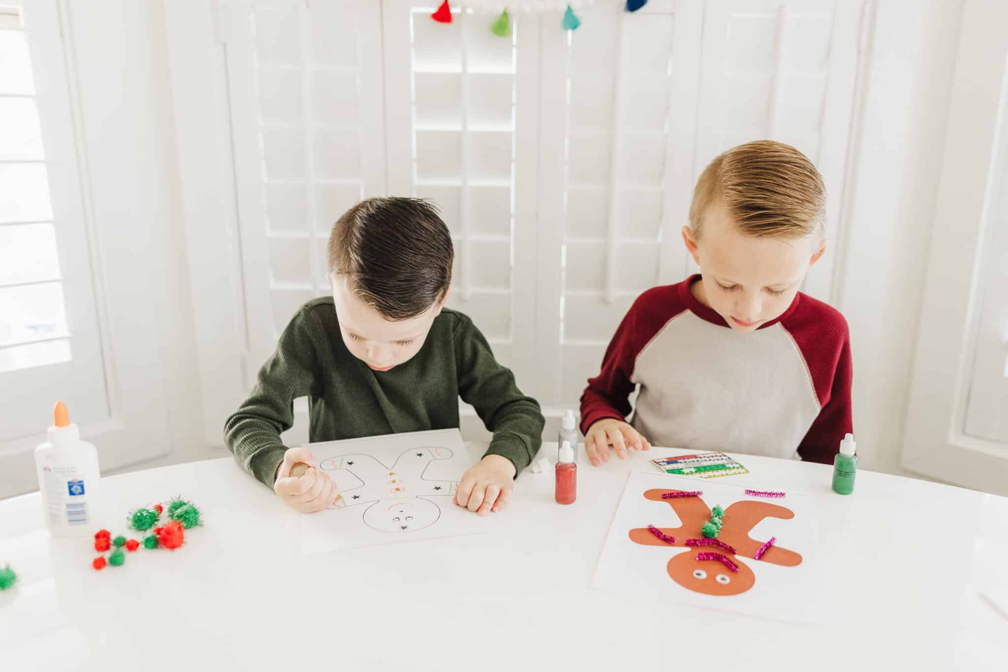 Christmas craft for kids using a Gingerbread Men Template. 